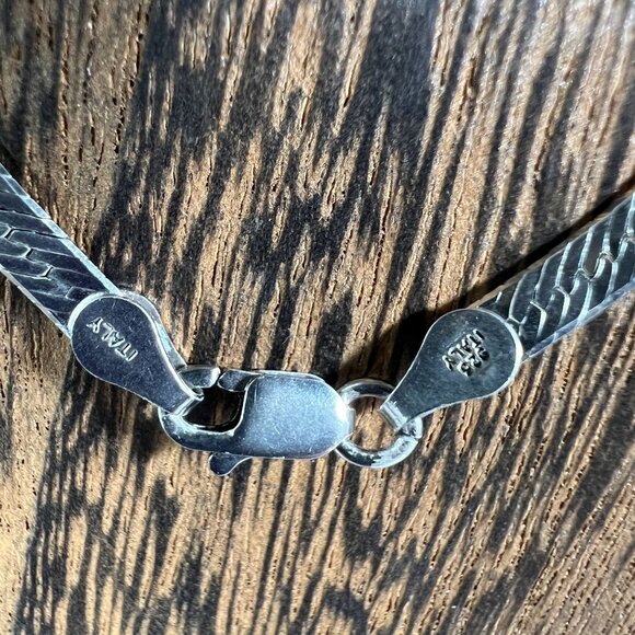 Sterling Silver Herringbone Chain Necklace 18" Italy Stamped Elegant Simple Jewe - Picture 3 of 3